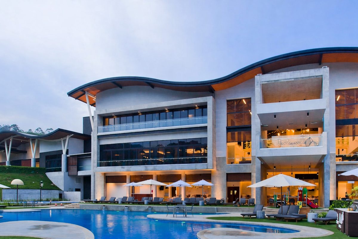 Santa Ana Country Club