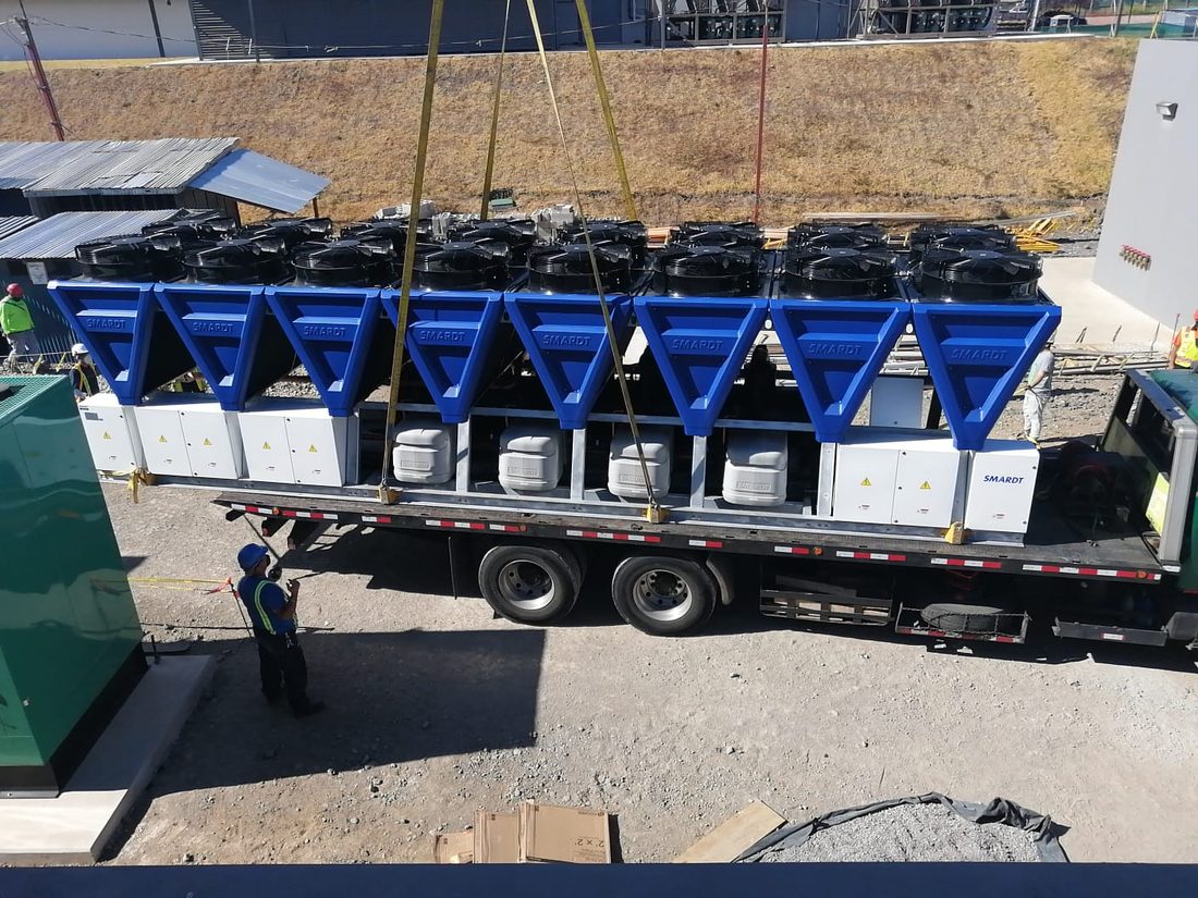Chillers Smardt centrífugos enfriados por aire instalados por Ecoaire en MicroVention-Terumo