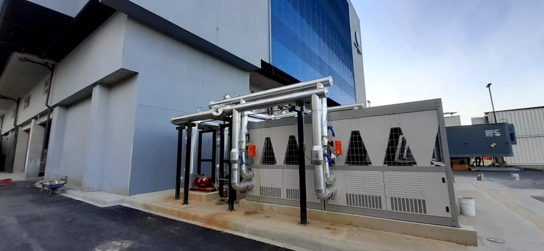 Chillers LG Electronics y tubería preaislada de agua helada instalados por Ecoaire en Hospital México